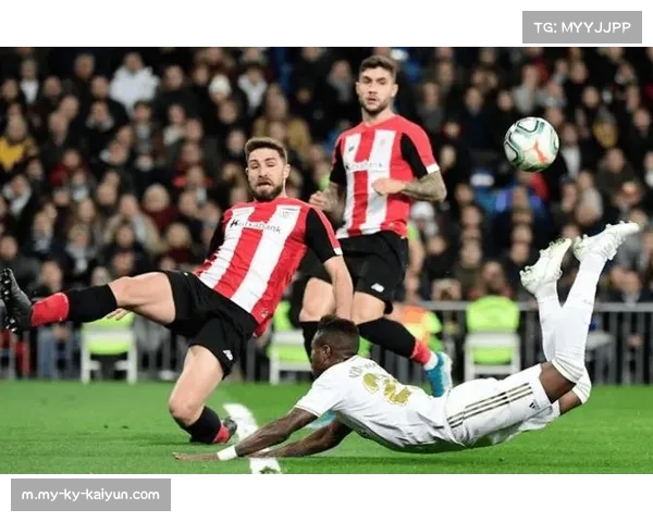 毕尔巴鄂竞技主帅批评球队崩盘 面对强敌畏缩导致被动挨打